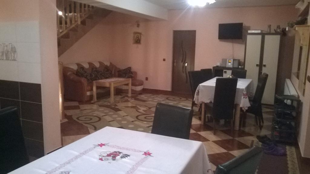 Hotel Casa Edy à Colibiţa Extérieur photo
