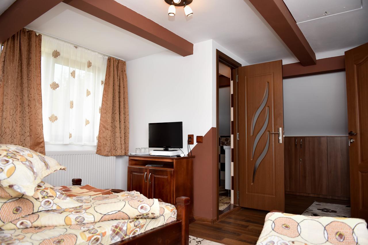 Hotel Casa Edy à Colibiţa Extérieur photo