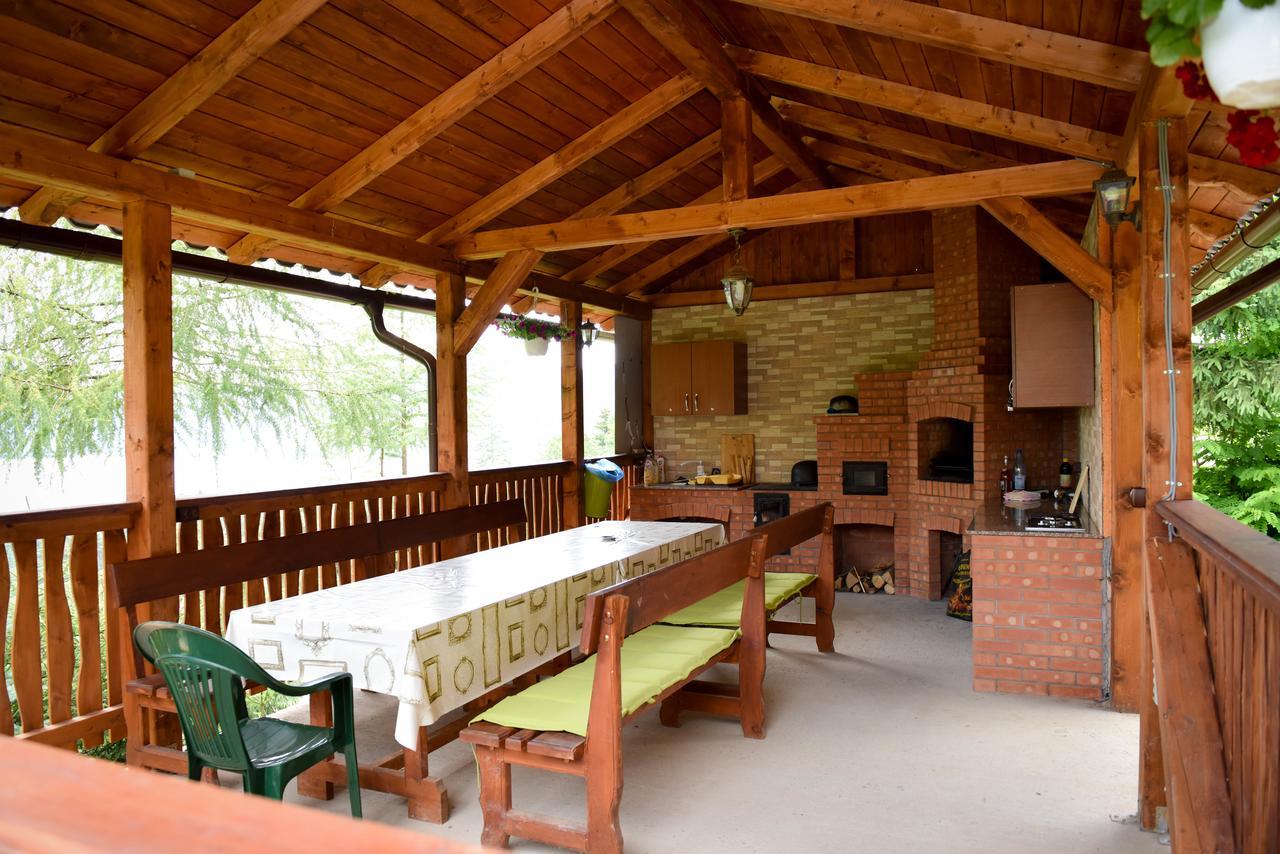 Hotel Casa Edy à Colibiţa Extérieur photo